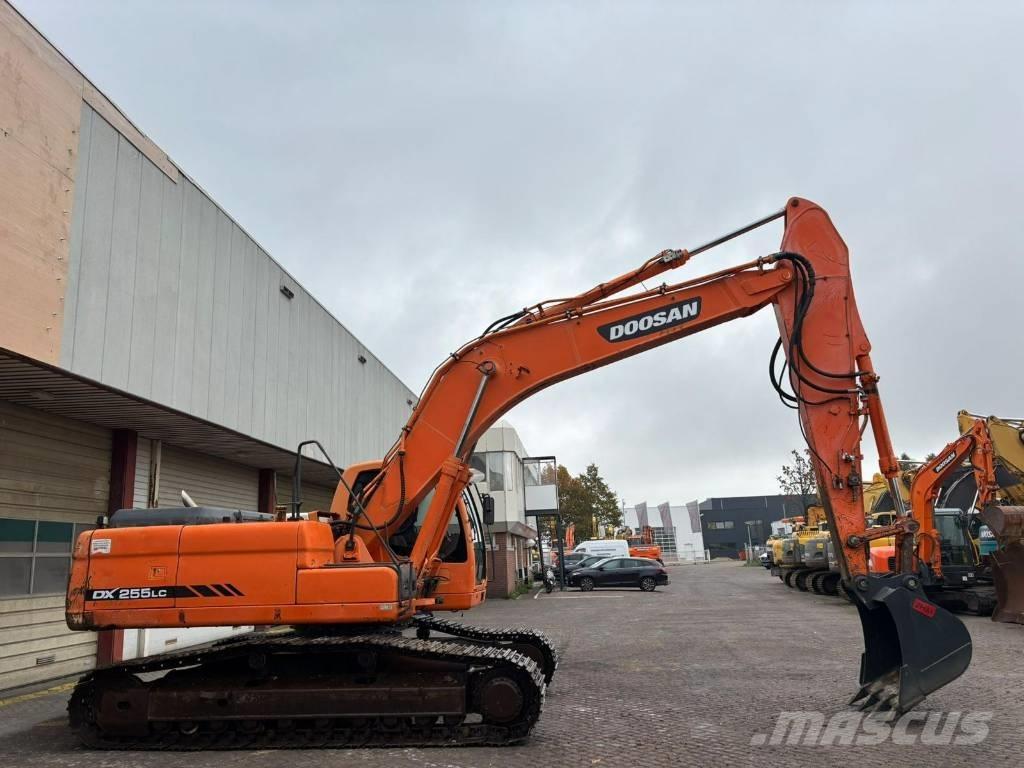Doosan DX 255 LC Raupenbagger