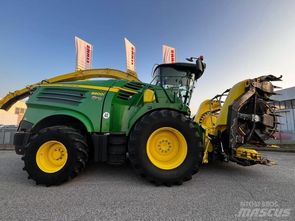 John Deere 8800 Selbstfahrende Häcksler