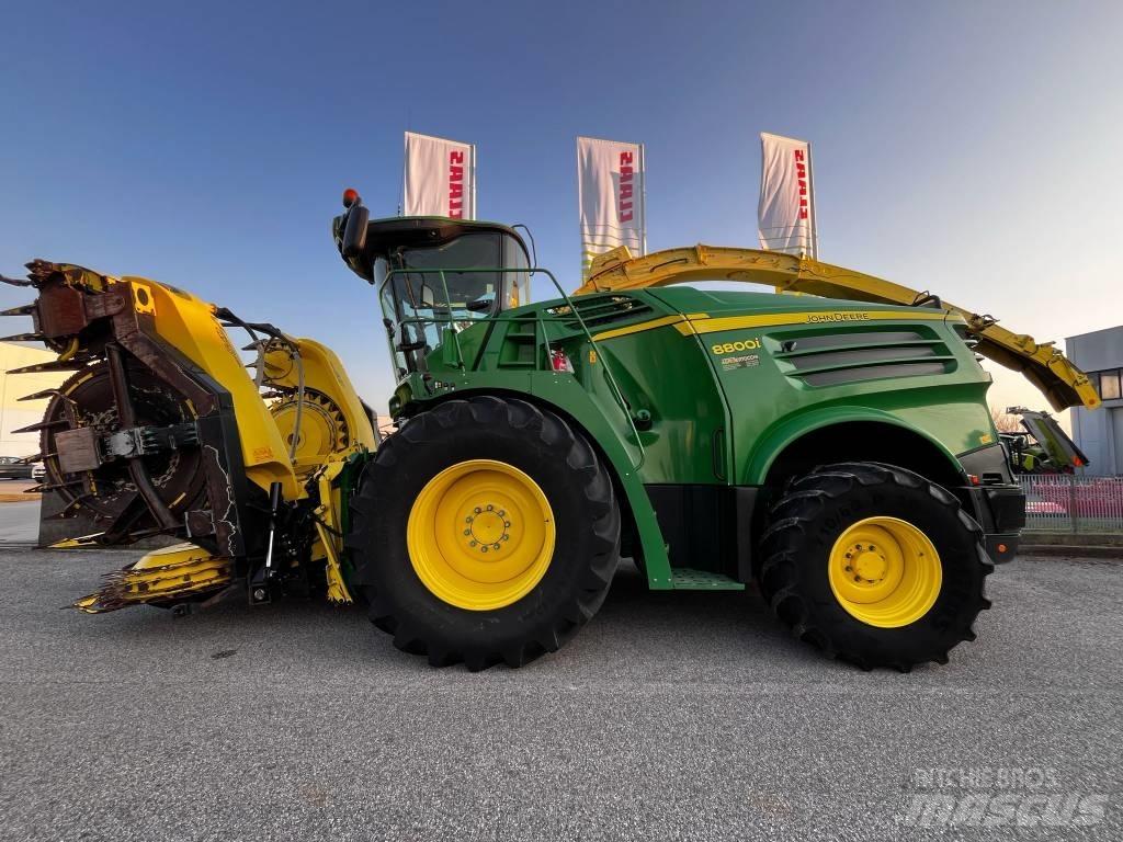 John Deere 8800 Selbstfahrende Häcksler