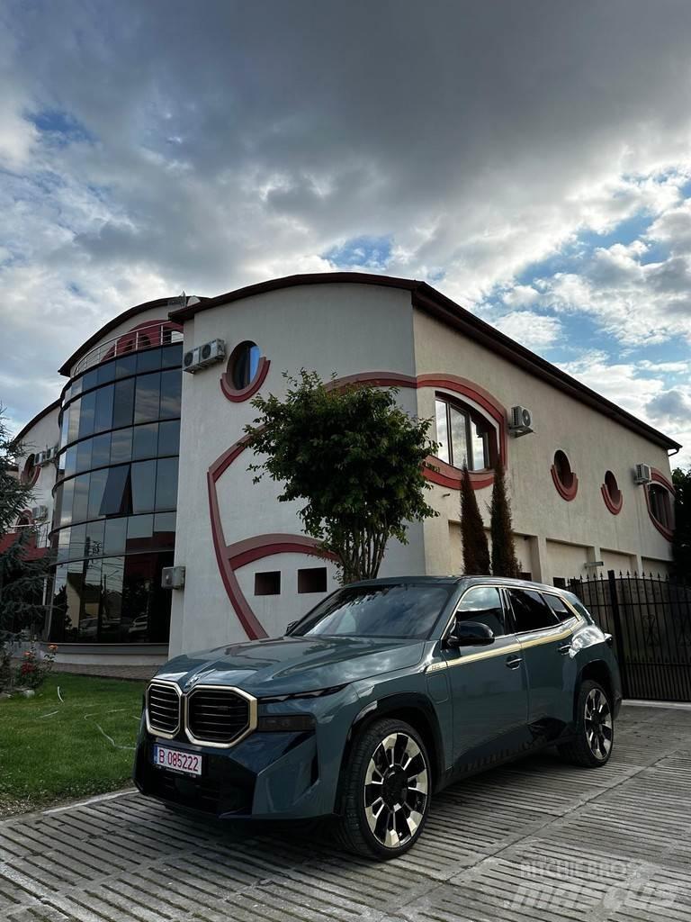 BMW XM PKWs