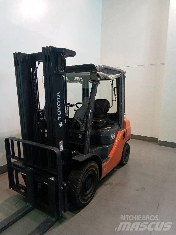 Toyota 8 FDF 25 Diesel heftrucks