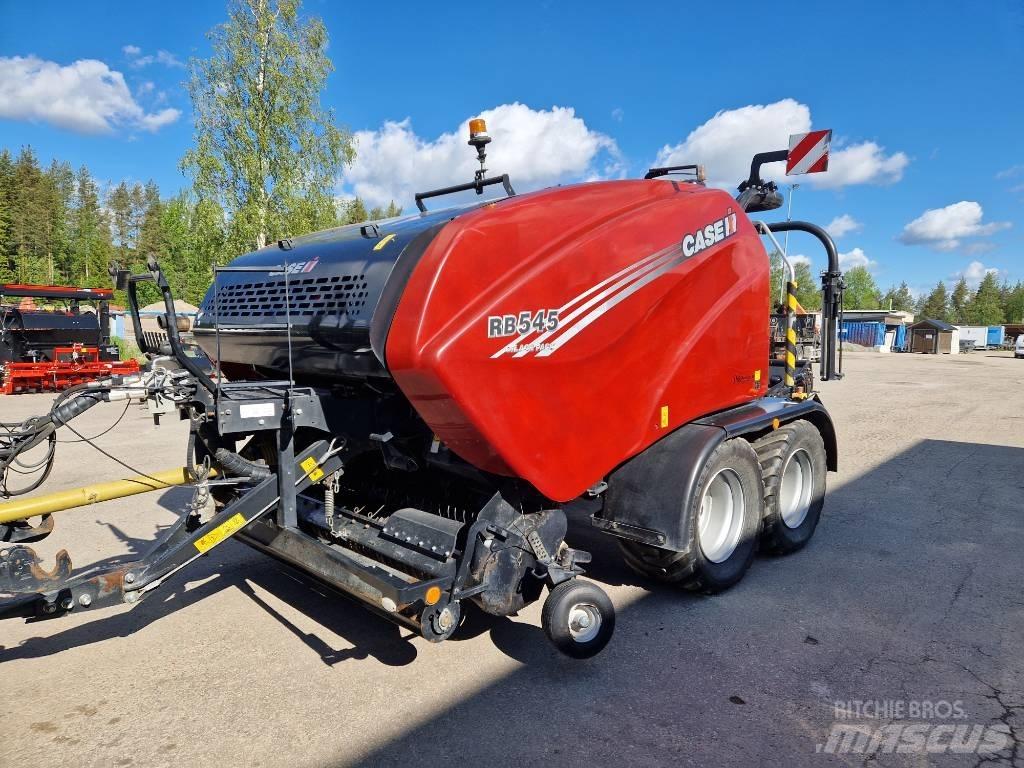 Case IH RB 545 Rundballenpressen
