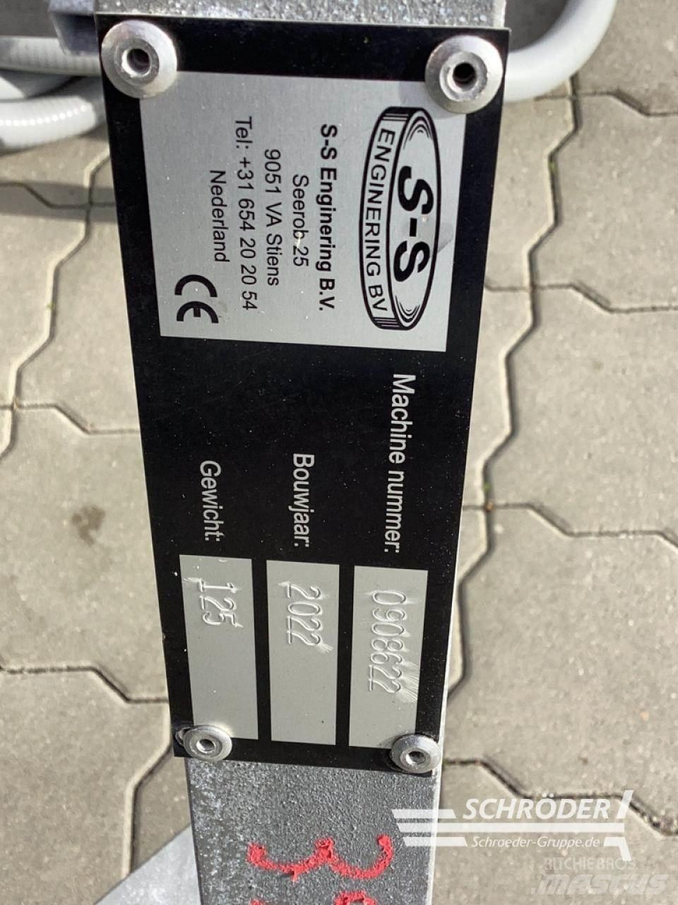  STRAßENREINIGER Sonstige Landmaschinen