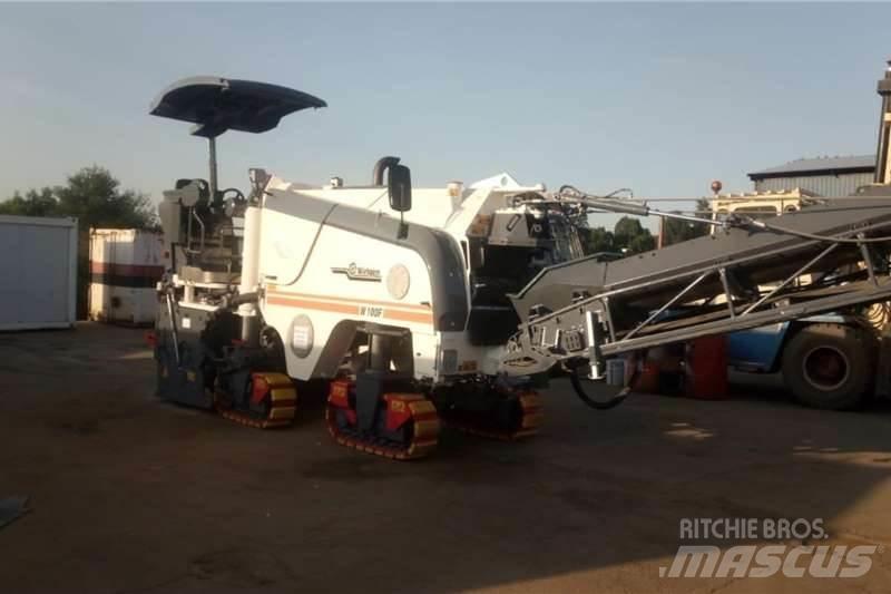 Wirtgen W100F Andere Fahrzeuge