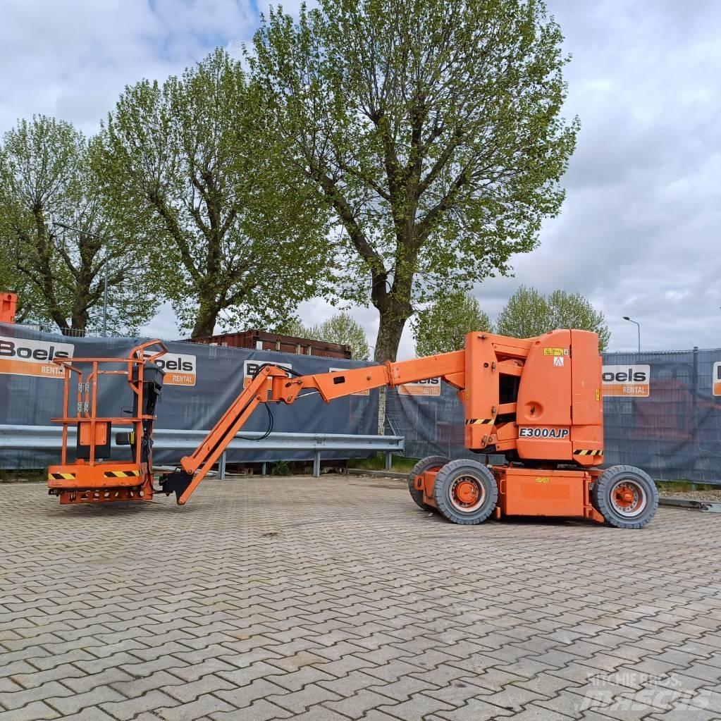 JLG E300AJP Gelenkteleskoparbeitsbühnen