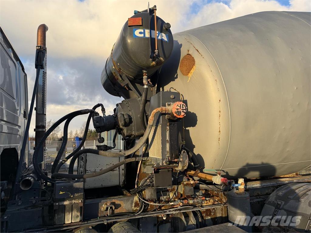 Scania P420 8x4 Betonmischer