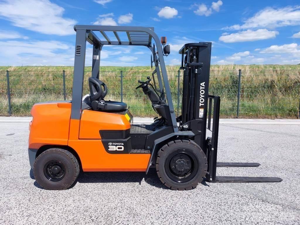Toyota FDZN30 Diesel heftrucks