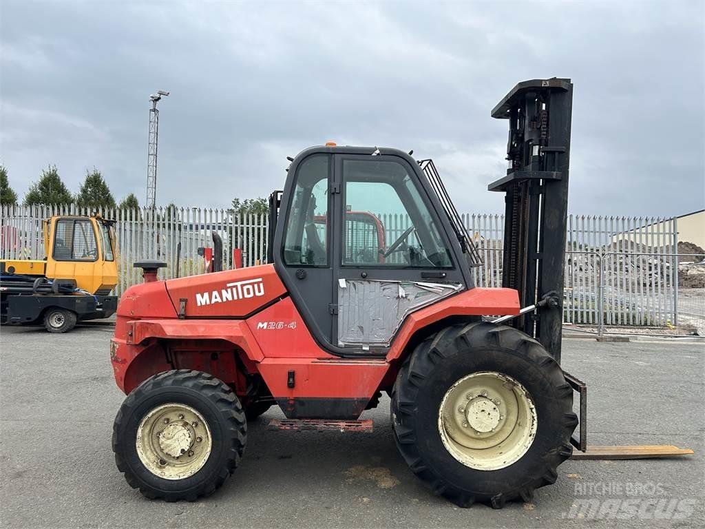 Manitou M26-4 Geländestapler