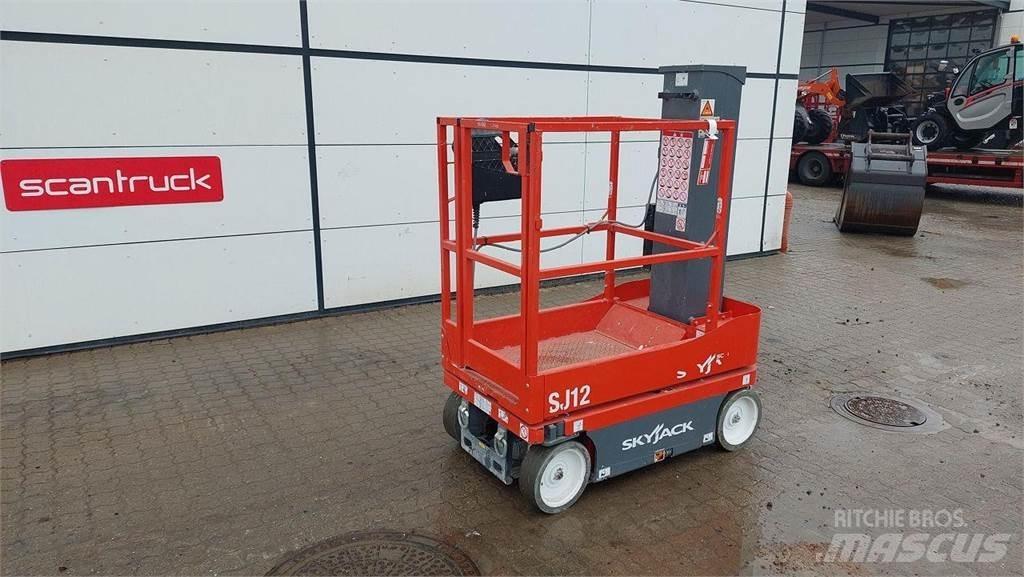 SkyJack SJ12 Personenaufzüge