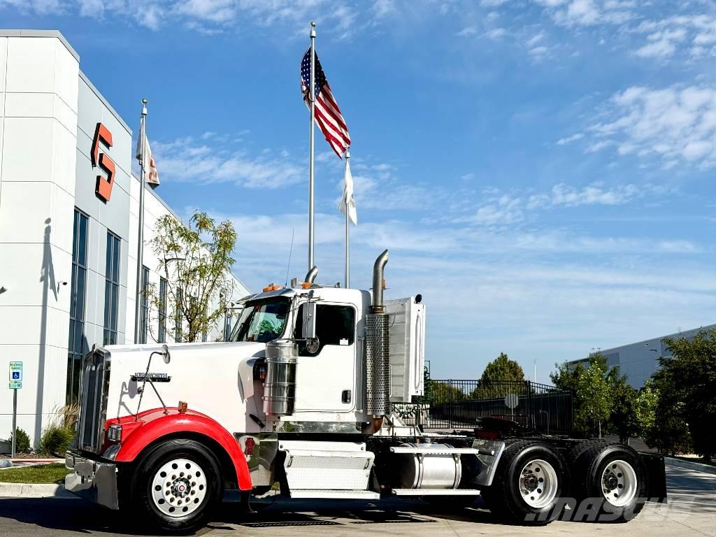 Kenworth W 900 Sattelzugmaschinen