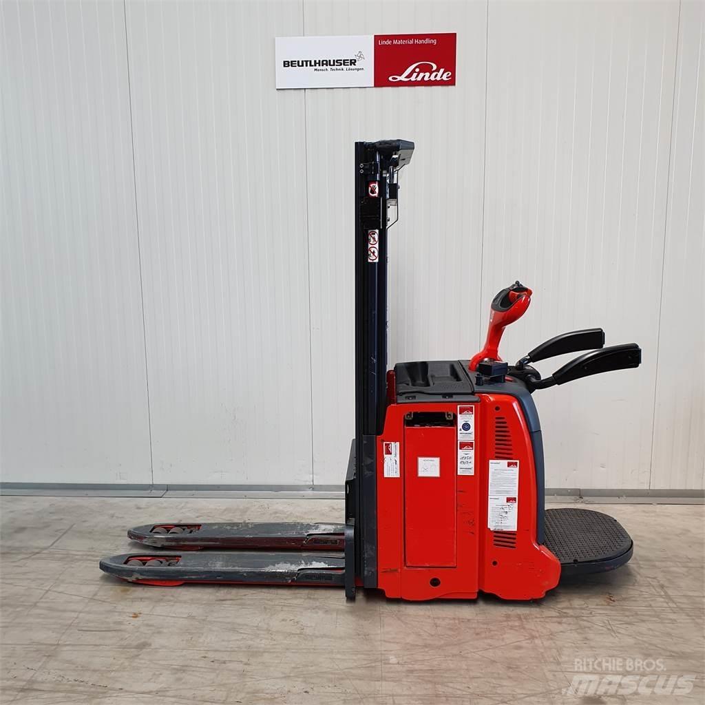 Linde D12AP Deichselstapler