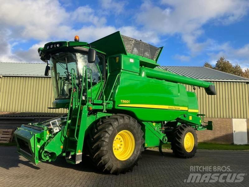 John Deere T 560 i Mähdrescher