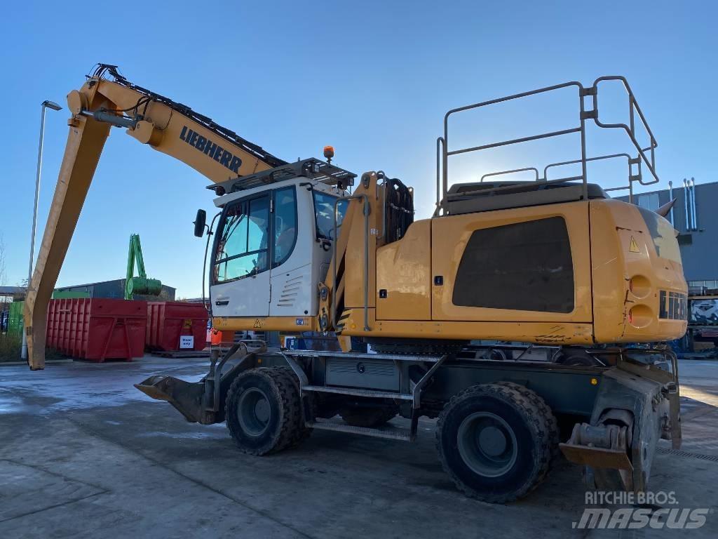 Liebherr LH40M Materialumschlag