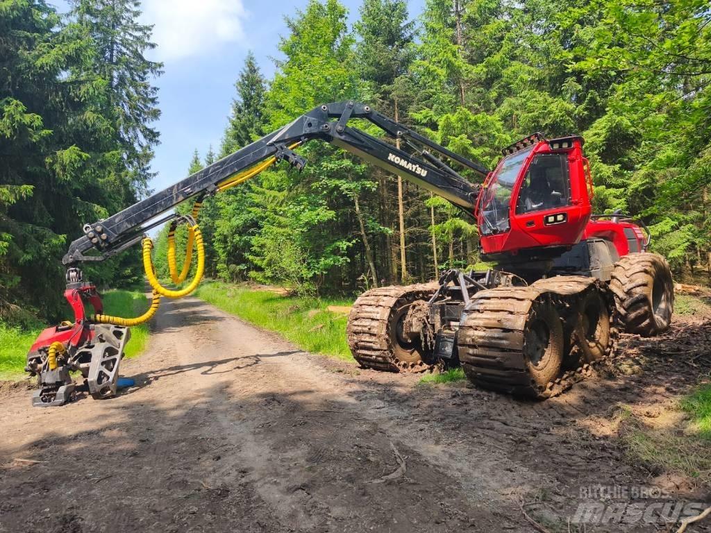 Komatsu 951 Harvester
