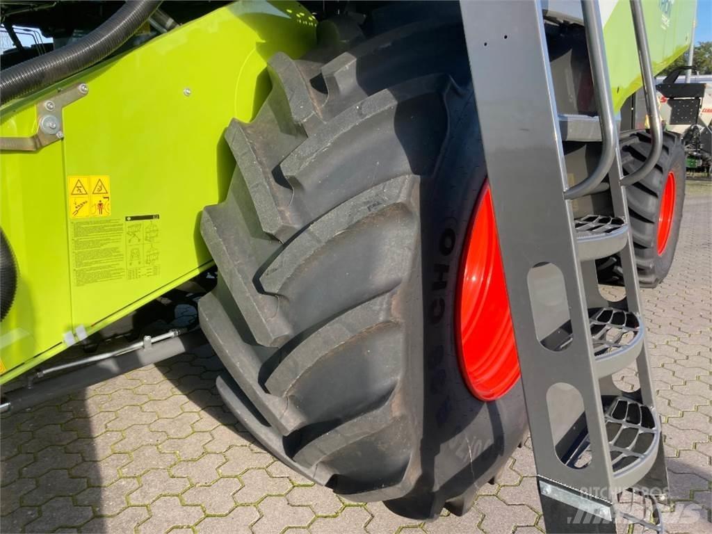CLAAS Trion 730 Mähdrescher