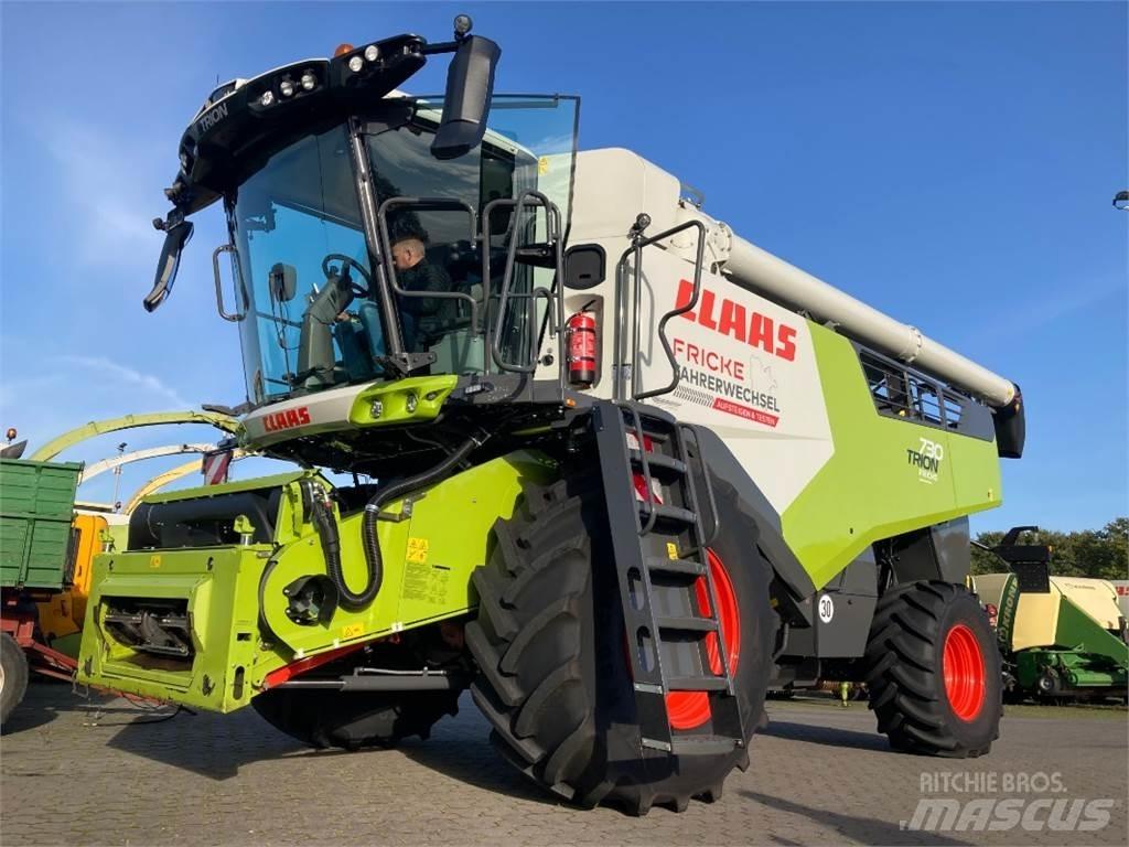 CLAAS Trion 730 Mähdrescher