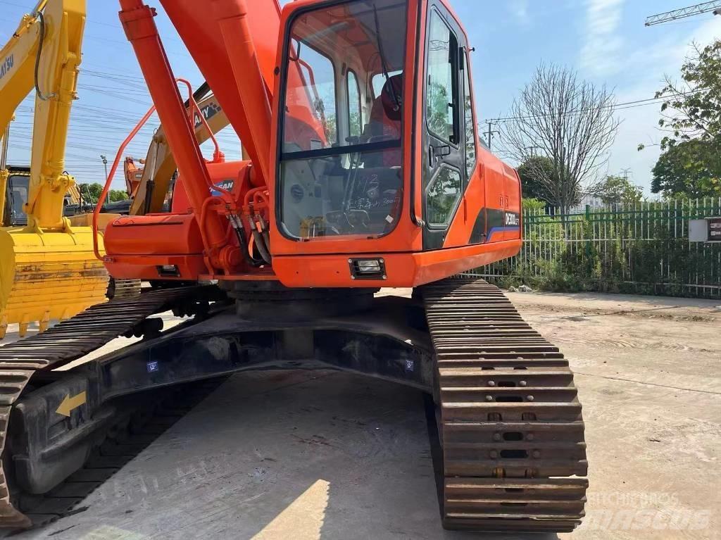 Doosan 300-7 Raupenbagger