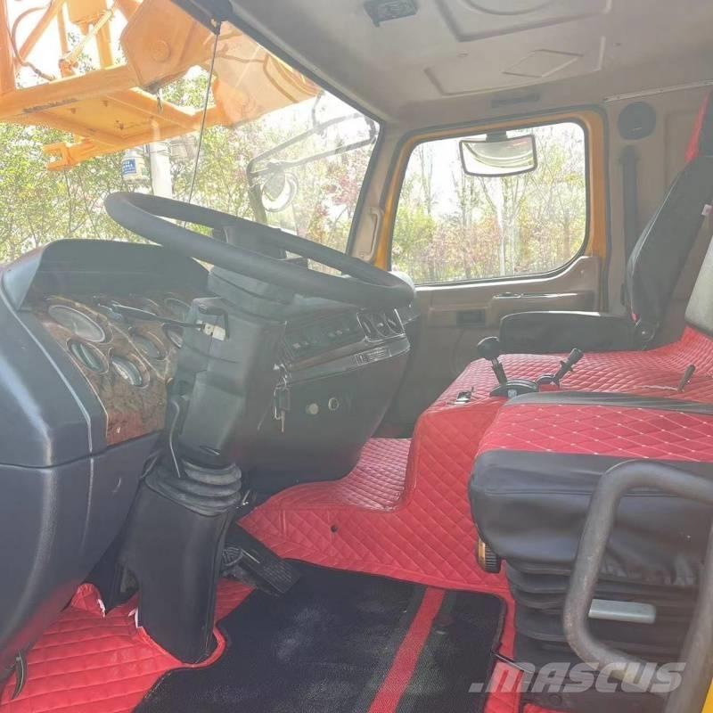 XCMG QY 100 K Kranen voor alle terreinen