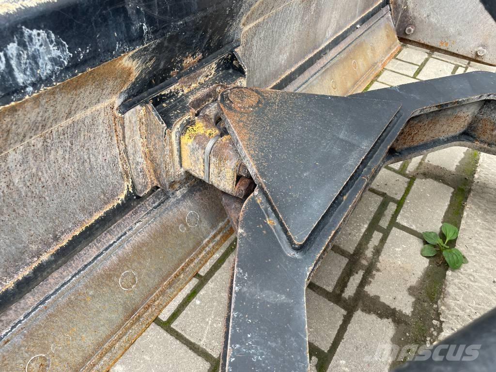 CAT BB121 Planierschilder/Scharen