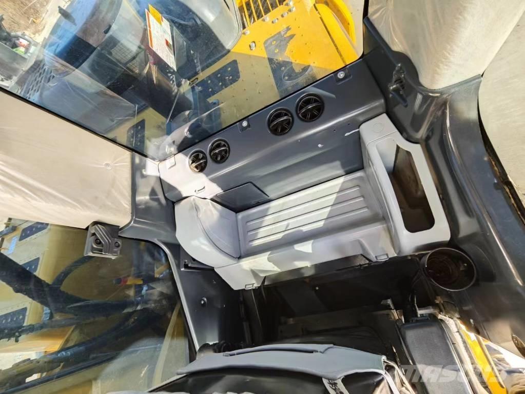 Komatsu PC 240-8 Raupenbagger