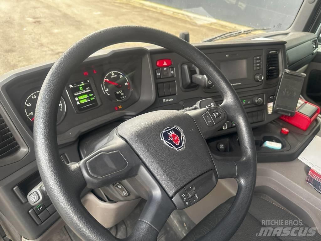 Scania P 370 Kranwagen
