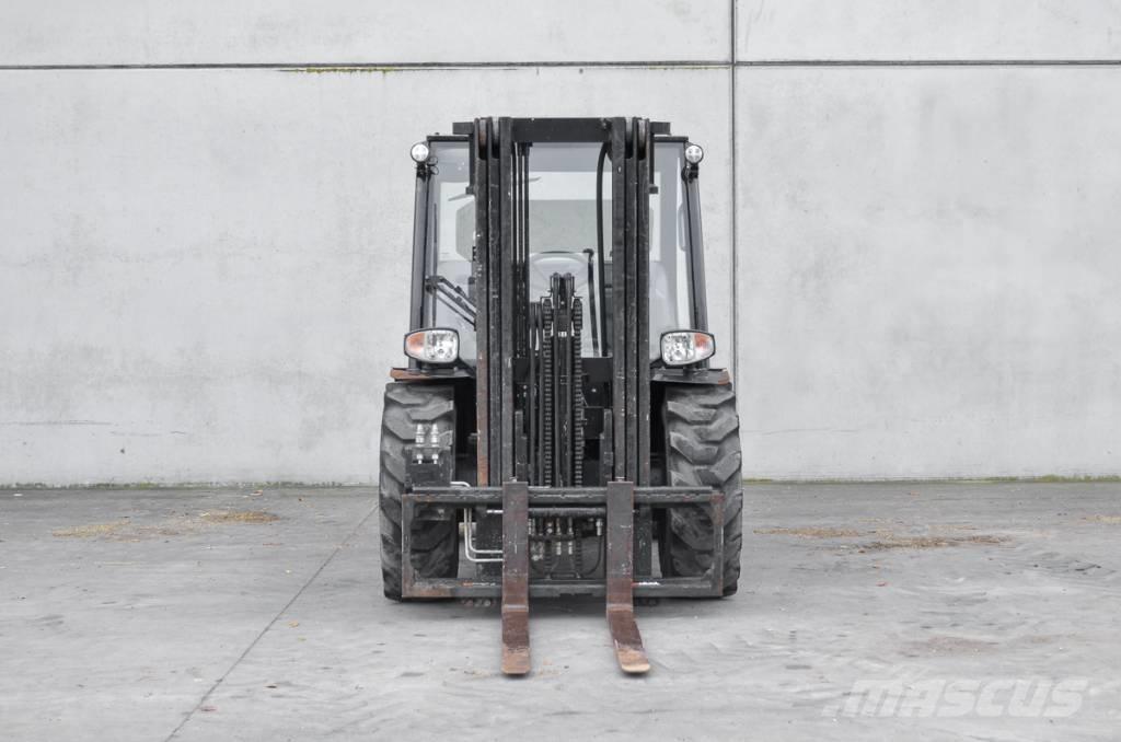 Manitou MC 25-4 D Diesel heftrucks