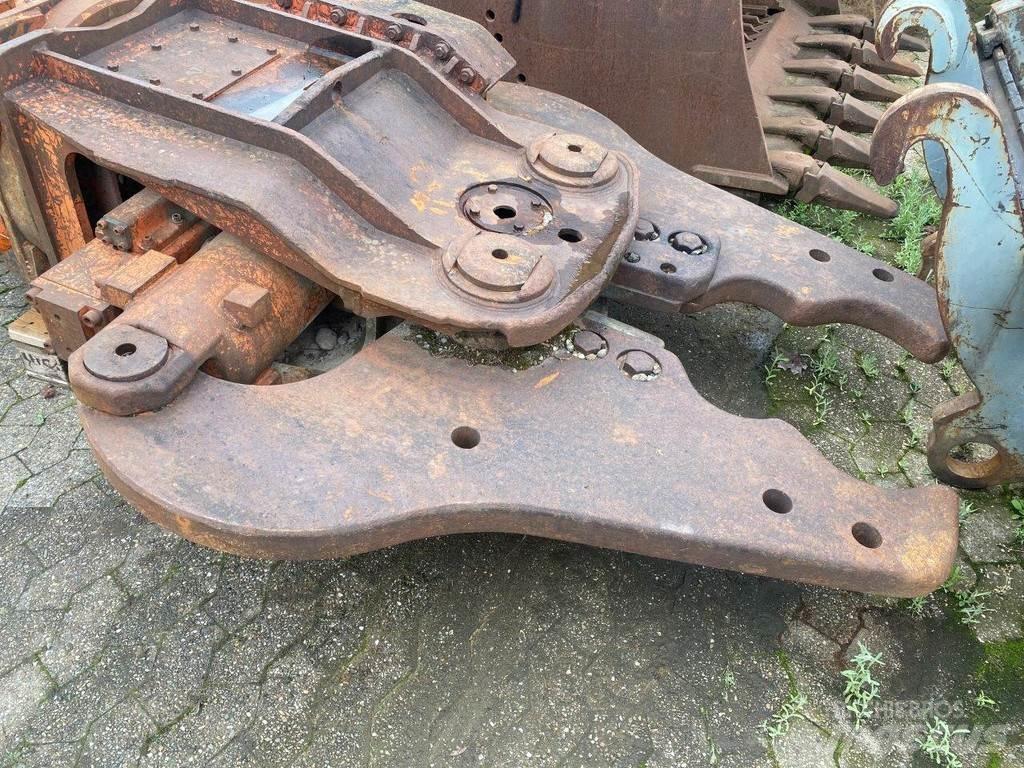 NPK S-24XCR Pulverisierer