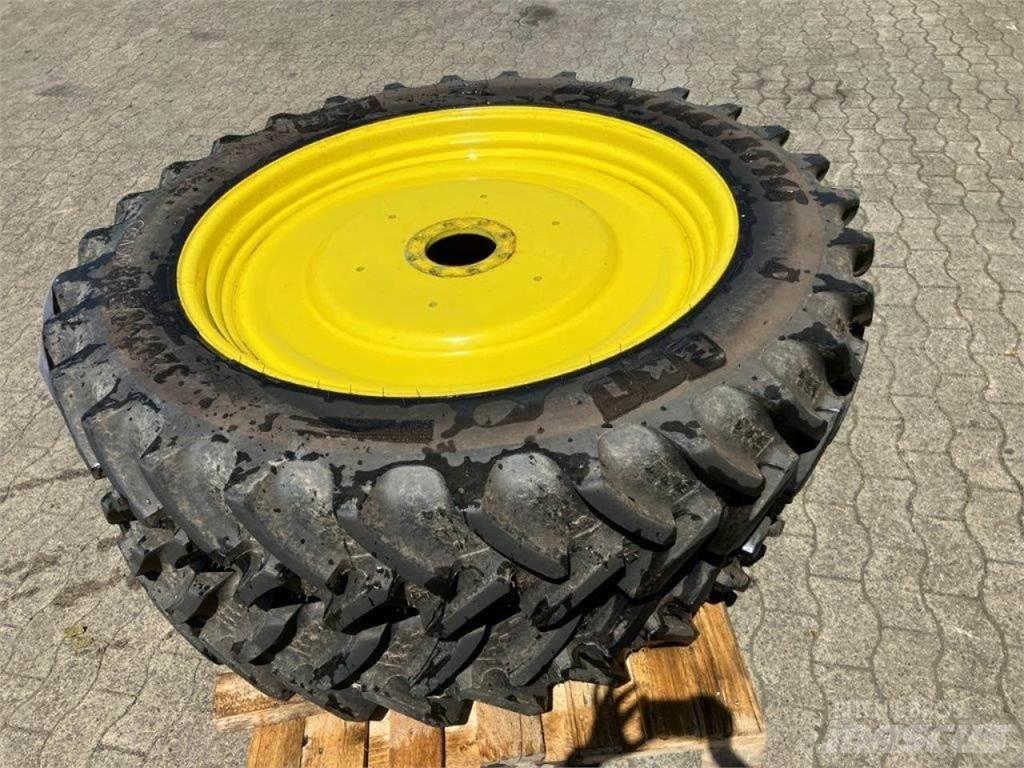 BKT 320/90R42 Reifen