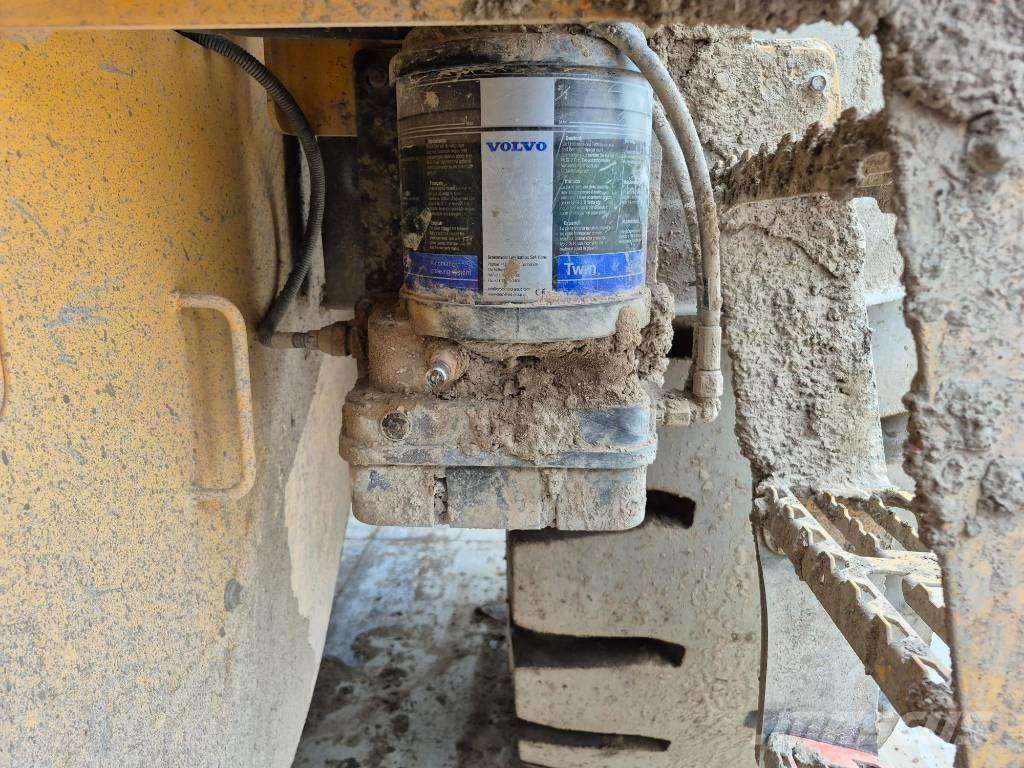 Volvo L 120 H Radlader