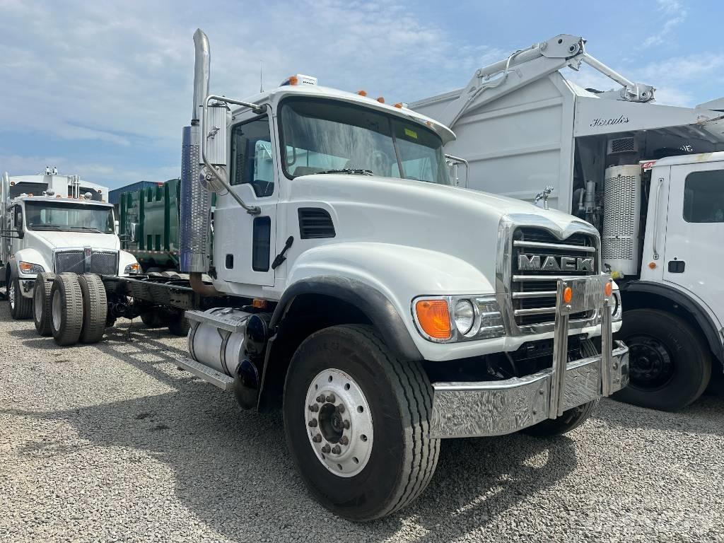 Mack CV 713 Wechselfahrgestell