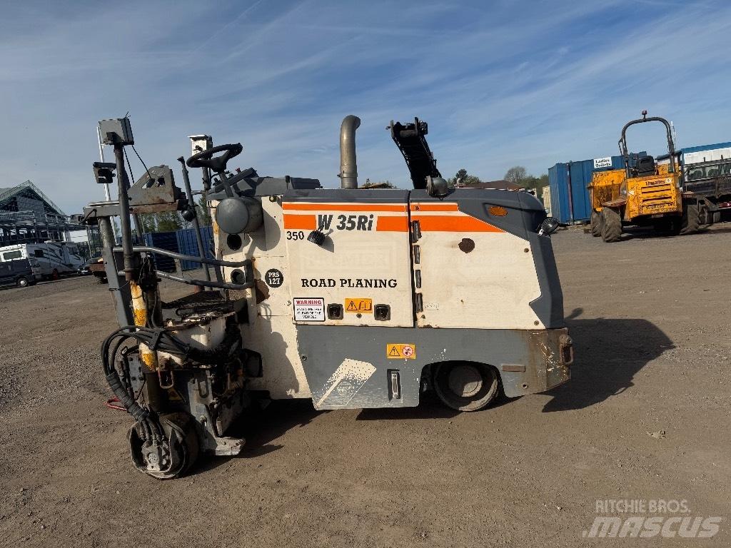 Wirtgen W 35 RI Asphaltfräsen