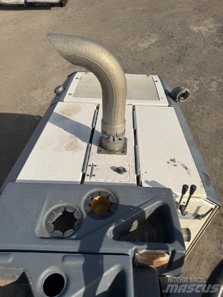 Wirtgen W 35 RI Asphaltfräsen