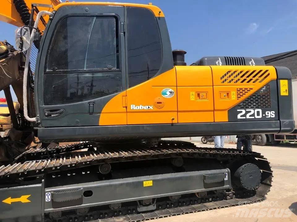 Hyundai R220-9s Raupenbagger