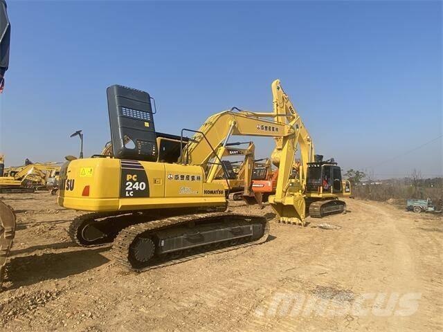 Komatsu PC 240-8 Raupenbagger