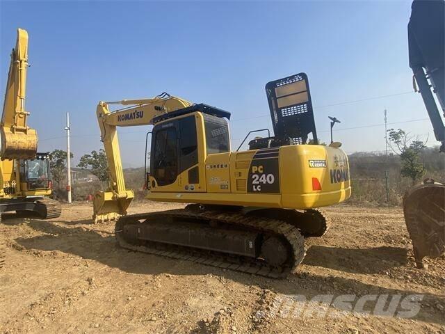 Komatsu PC 240-8 Raupenbagger