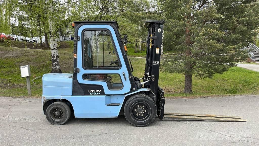 Utilev UT 30 PD Diesel heftrucks