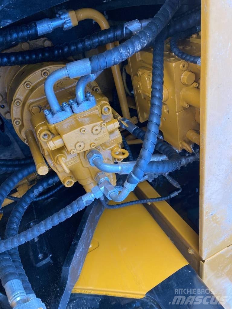 Sany 215C Raupenbagger