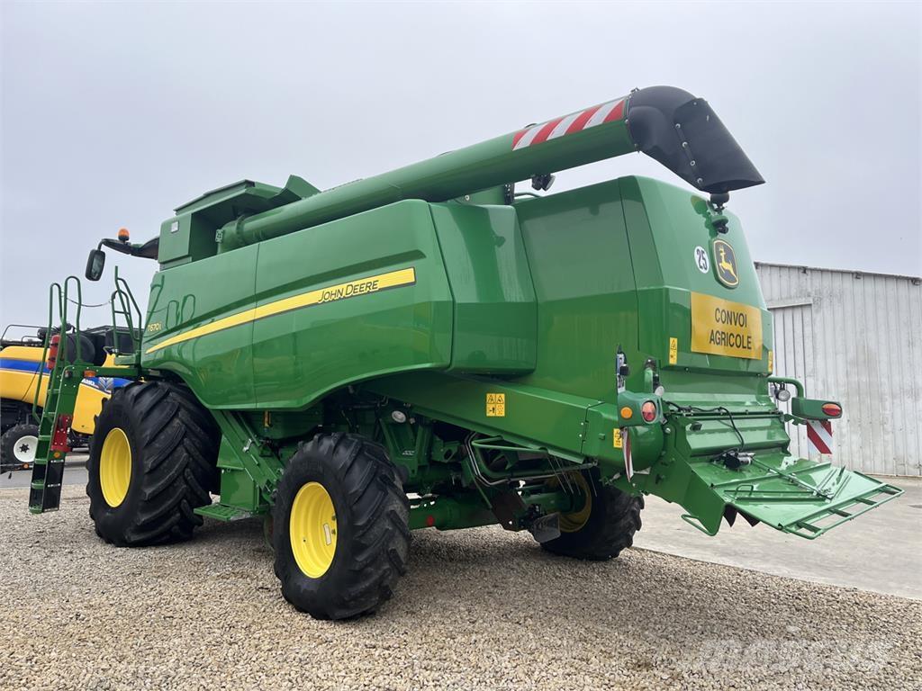 John Deere T670i Mähdrescher