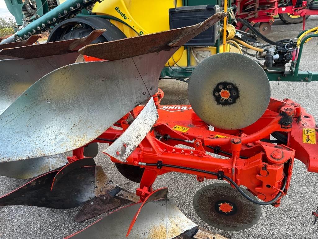 Kuhn Vari-Master 123 Wendepflüge
