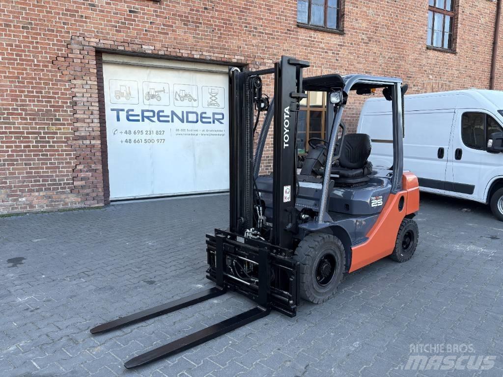 Toyota 02-8 FDF 25 Diesel heftrucks