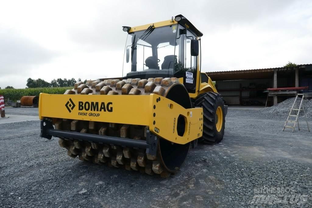 Bomag BW 213 PDH-5 Erdbauwalzen