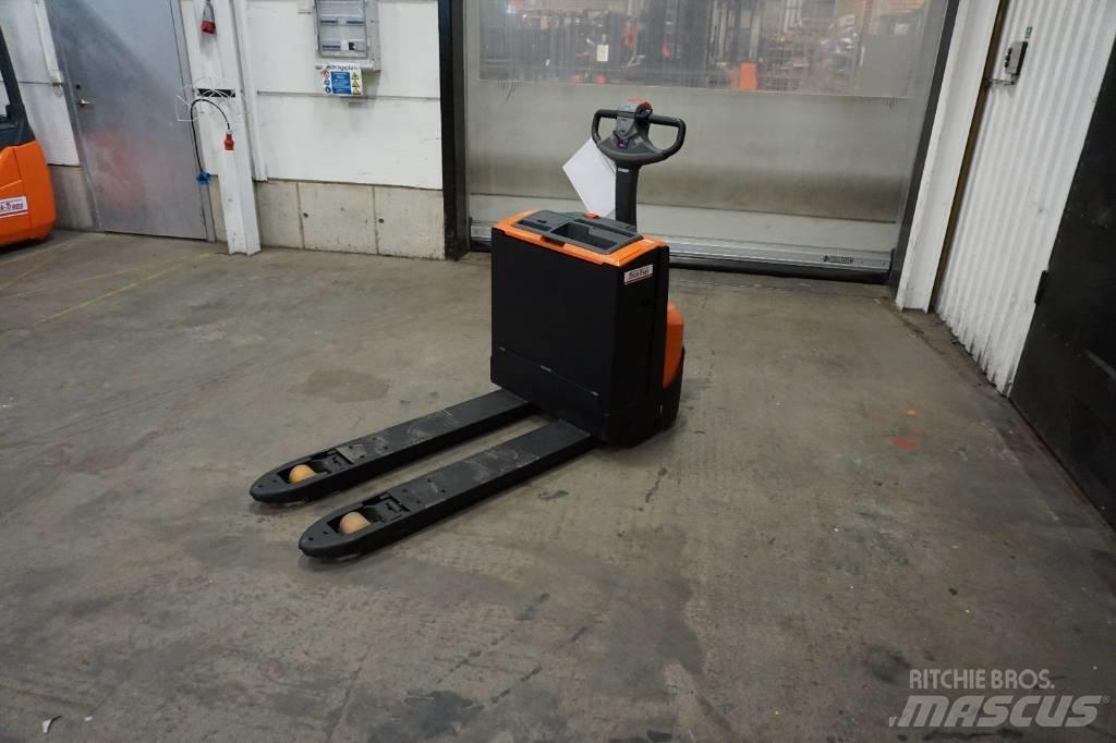 Toyota LWE180 Niedergabelstapler