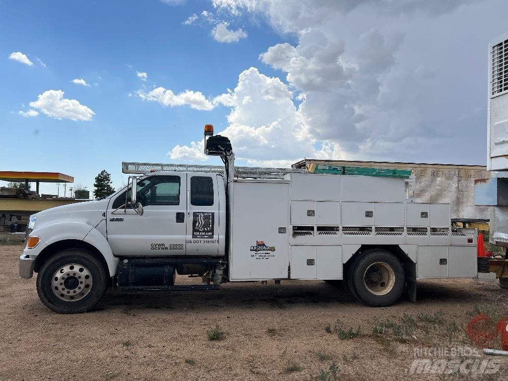 Ford F 750 XL Kommunal-Sonderfahrzeuge