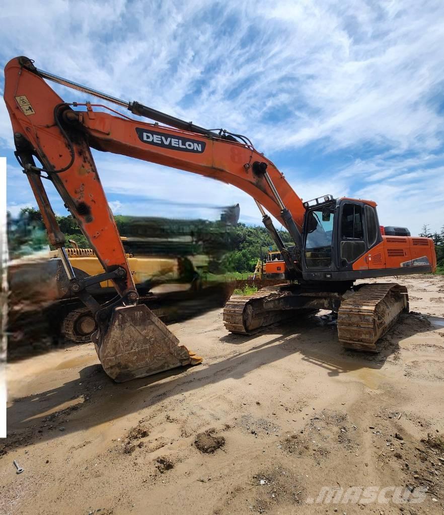Doosan DX 380 LC-3 Raupenbagger