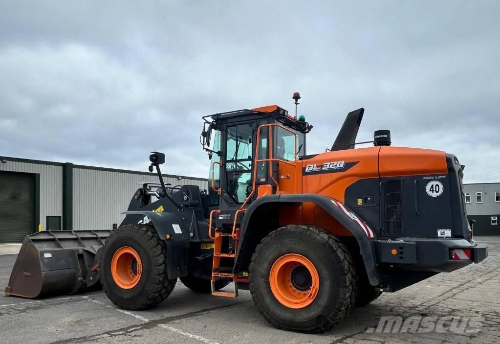Doosan DL 320-7 Radlader