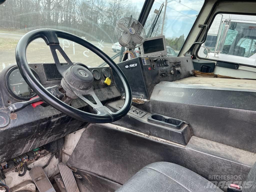 Mack LEU613 Wechselfahrgestell