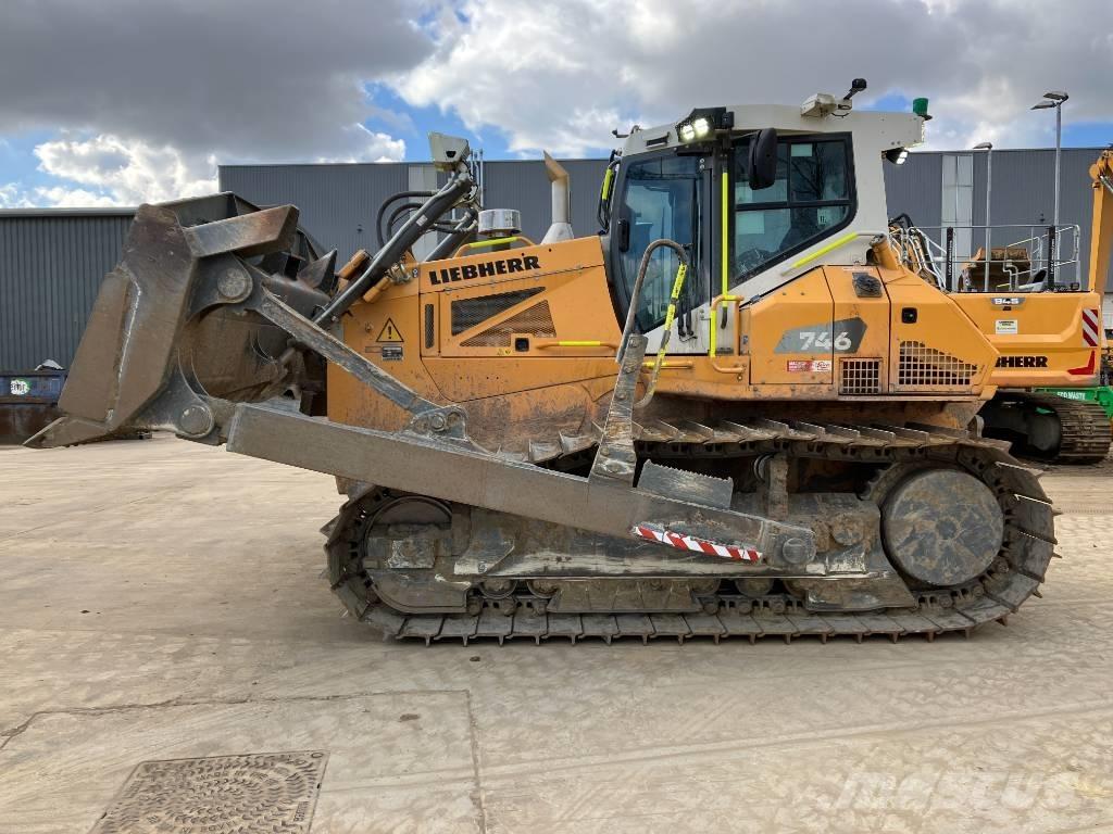 Liebherr PR 746 Bulldozer