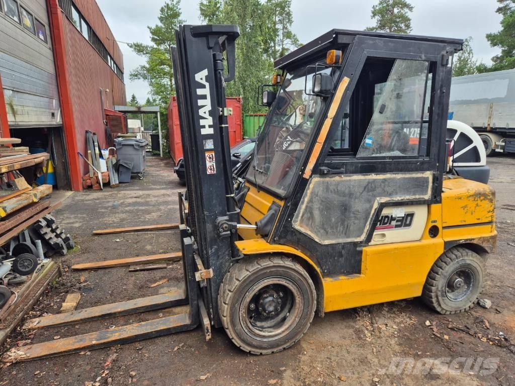 Halla HDF 30 Diesel heftrucks