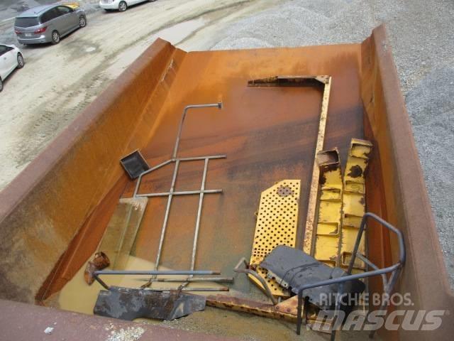 Komatsu HD325-6E0 Raupendumper