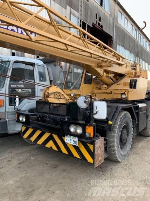 Tadano TR200M-2 Ruwterrein kranen